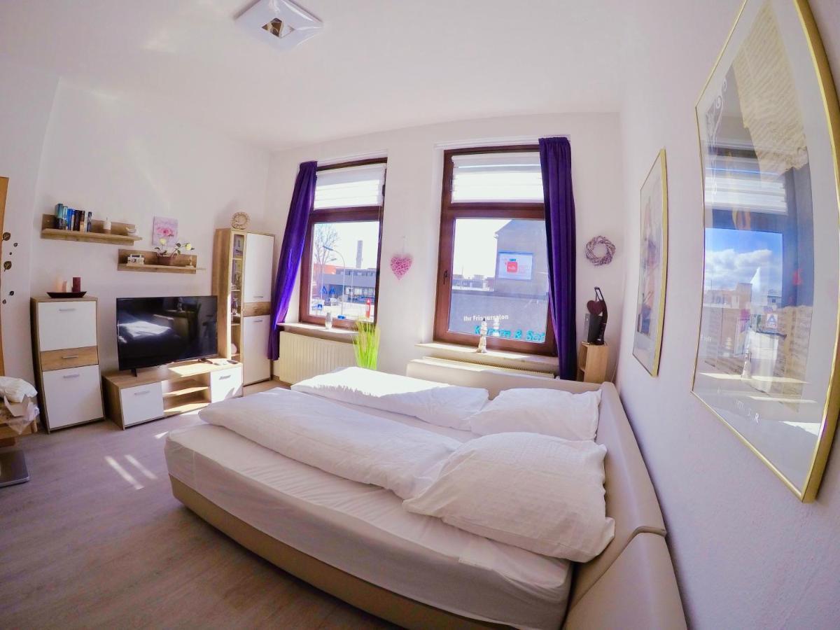 Vivid - Studioapartment Mit Balkon - Netflix - Wlan วิลเฮล์มฮาเฟน ภายนอก รูปภาพ