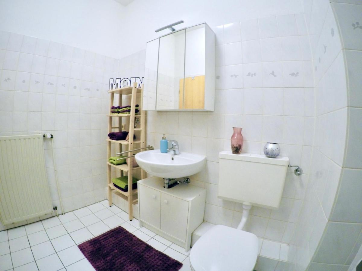 Vivid - Studioapartment Mit Balkon - Netflix - Wlan วิลเฮล์มฮาเฟน ภายนอก รูปภาพ