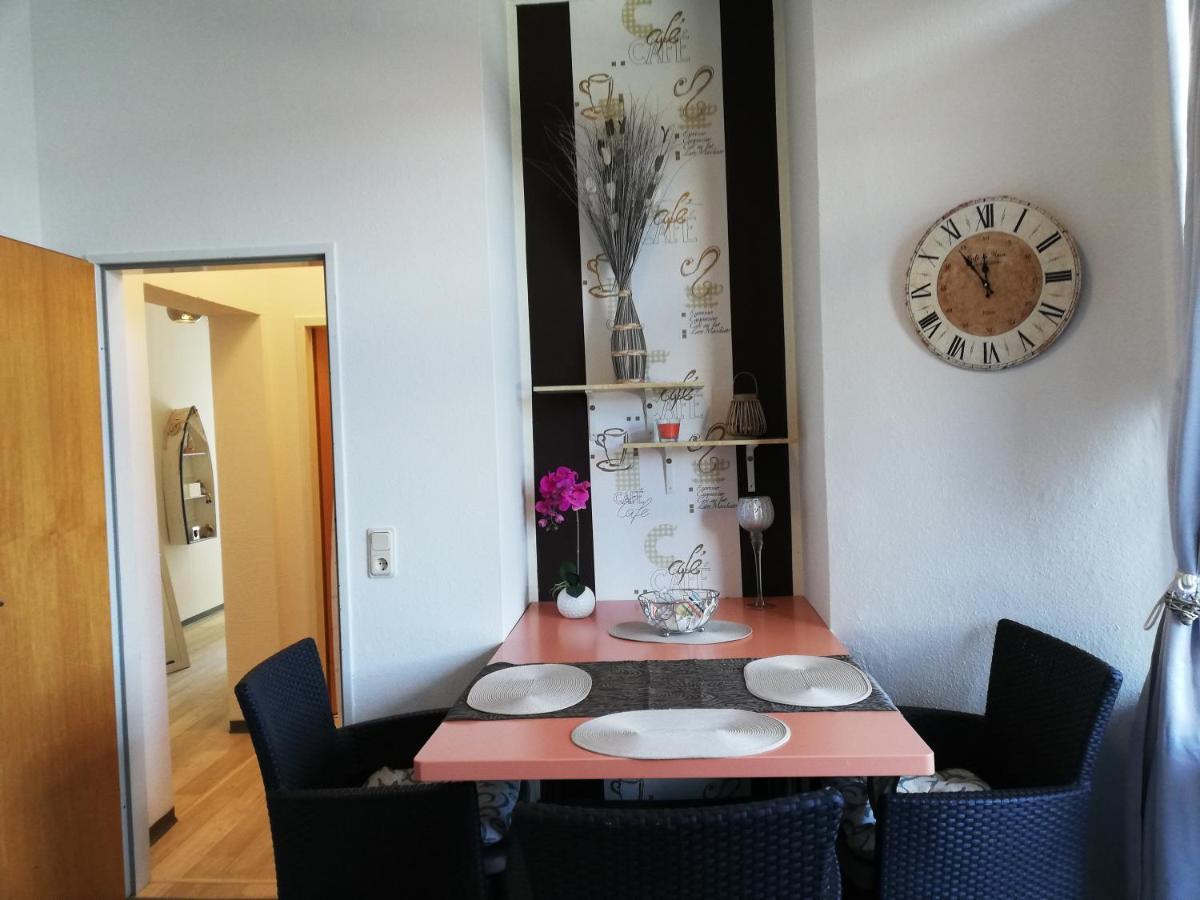 Vivid - Studioapartment Mit Balkon - Netflix - Wlan วิลเฮล์มฮาเฟน ภายนอก รูปภาพ